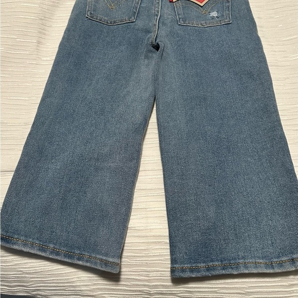 Levi’s Cropped Wide Leg​ - Picture 4 of 5